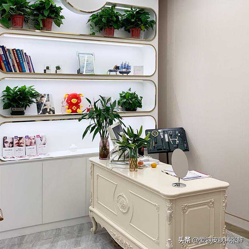 济南爱容整形美容医院——软骨隆鼻，重塑小翘鼻