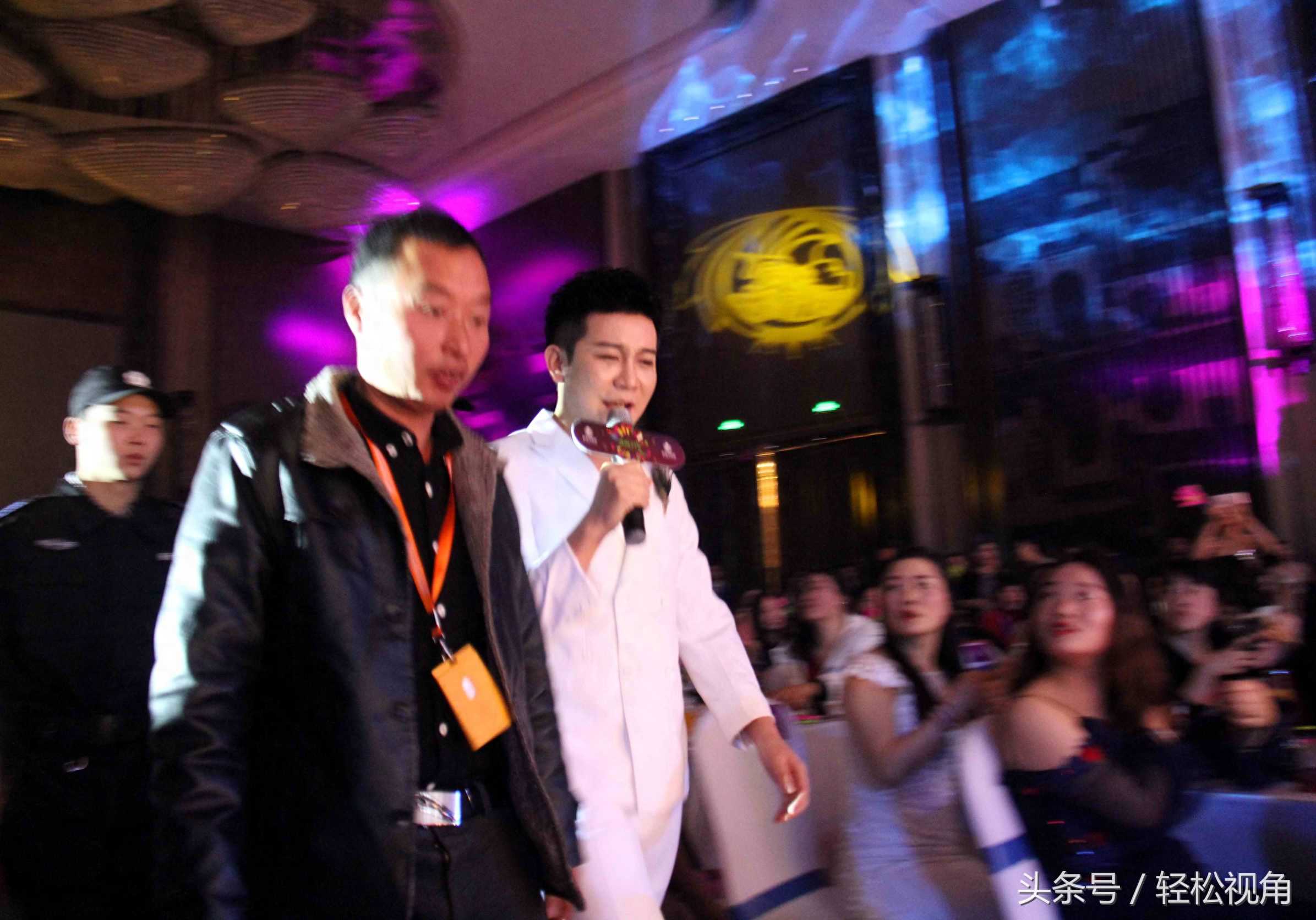 安徽整形美容医院年会请来明星当主持人，还有秒杀大优惠豪车相送