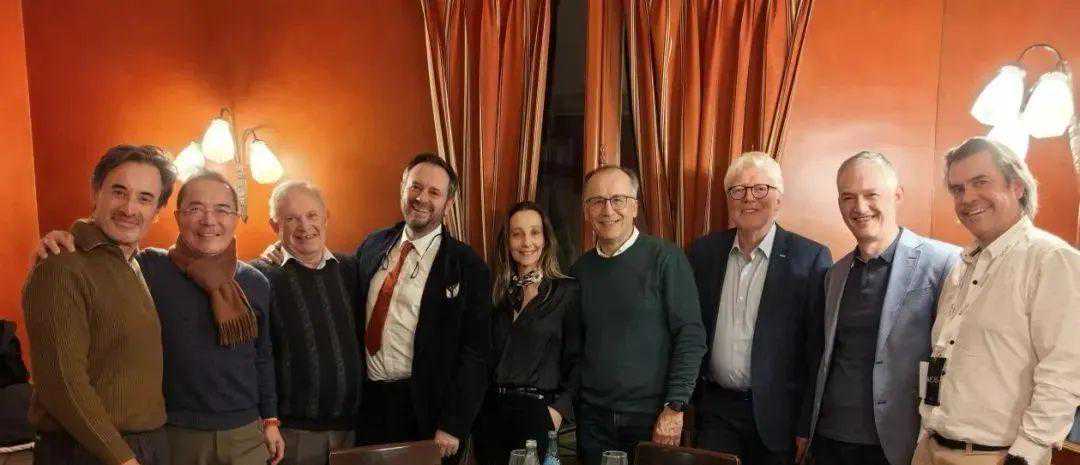 同济大学附属同济医院整形美容外科主任崔海燕教授率团队参加国际著名整形美容抗衰老学术会议，用专业与学术讲好中国故事