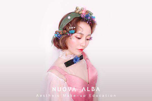 如何选择化妆美容培训机构