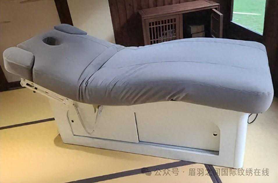 纹绣师该如何挑选合适的美容床？