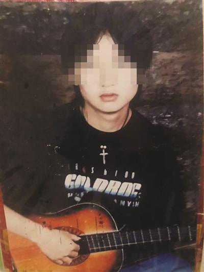 61岁母亲全脸整形，怕失踪16年的儿子回来认不出自己