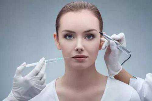 一顿饭的时间就能“丑女大变身”？春节前“快餐美容”火了