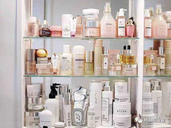 美容仪生死决斗门，日立N4000和雅萌10t选哪个才能不花冤枉钱？