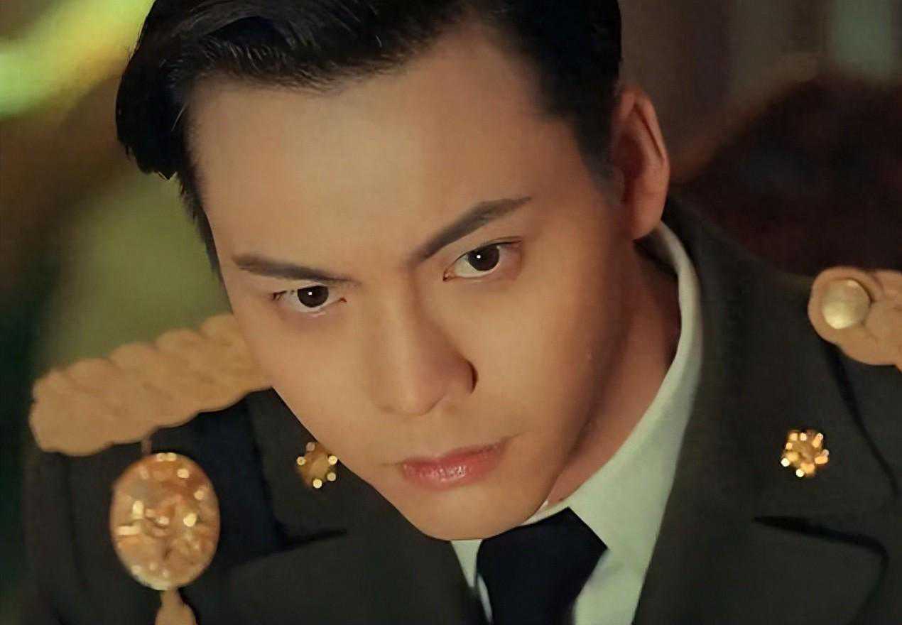 俗语：“眉毛一根长，胜过万担粮”，50岁后眉毛变长，意味着什么