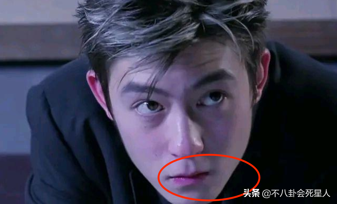 嘴唇薄，很显老，从陈冠希到热巴，他们颜值暴跌的原因找到了