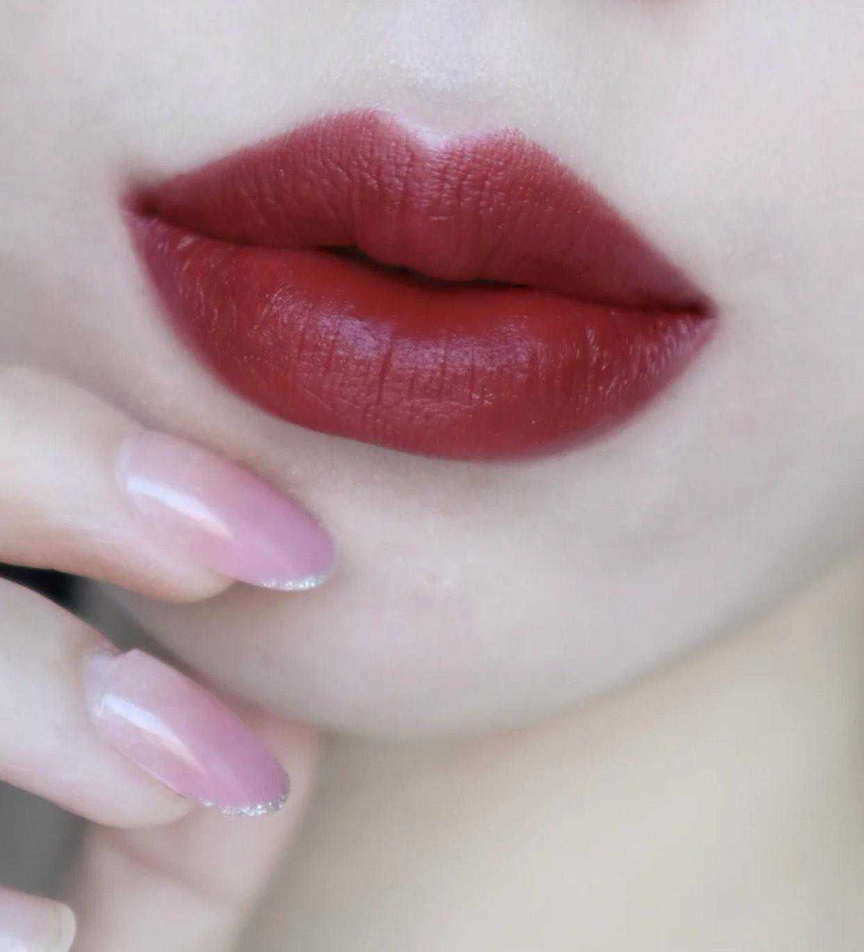 早春流行涂阿玛尼，406朝气蓬勃，200温柔如水