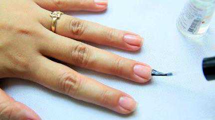 手残星人都可以完成的超赞水染美甲，这个必须get