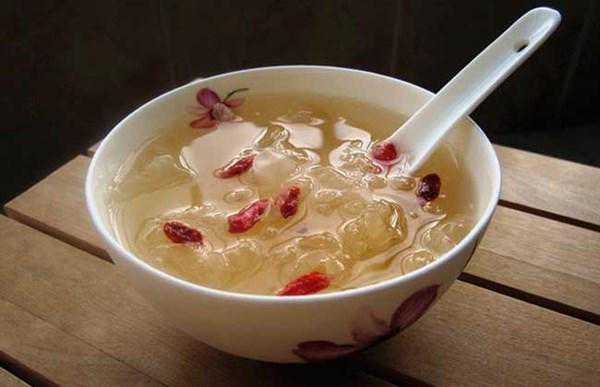 夏天到了，就喝这个汤，简单健康有营养，美容又养颜