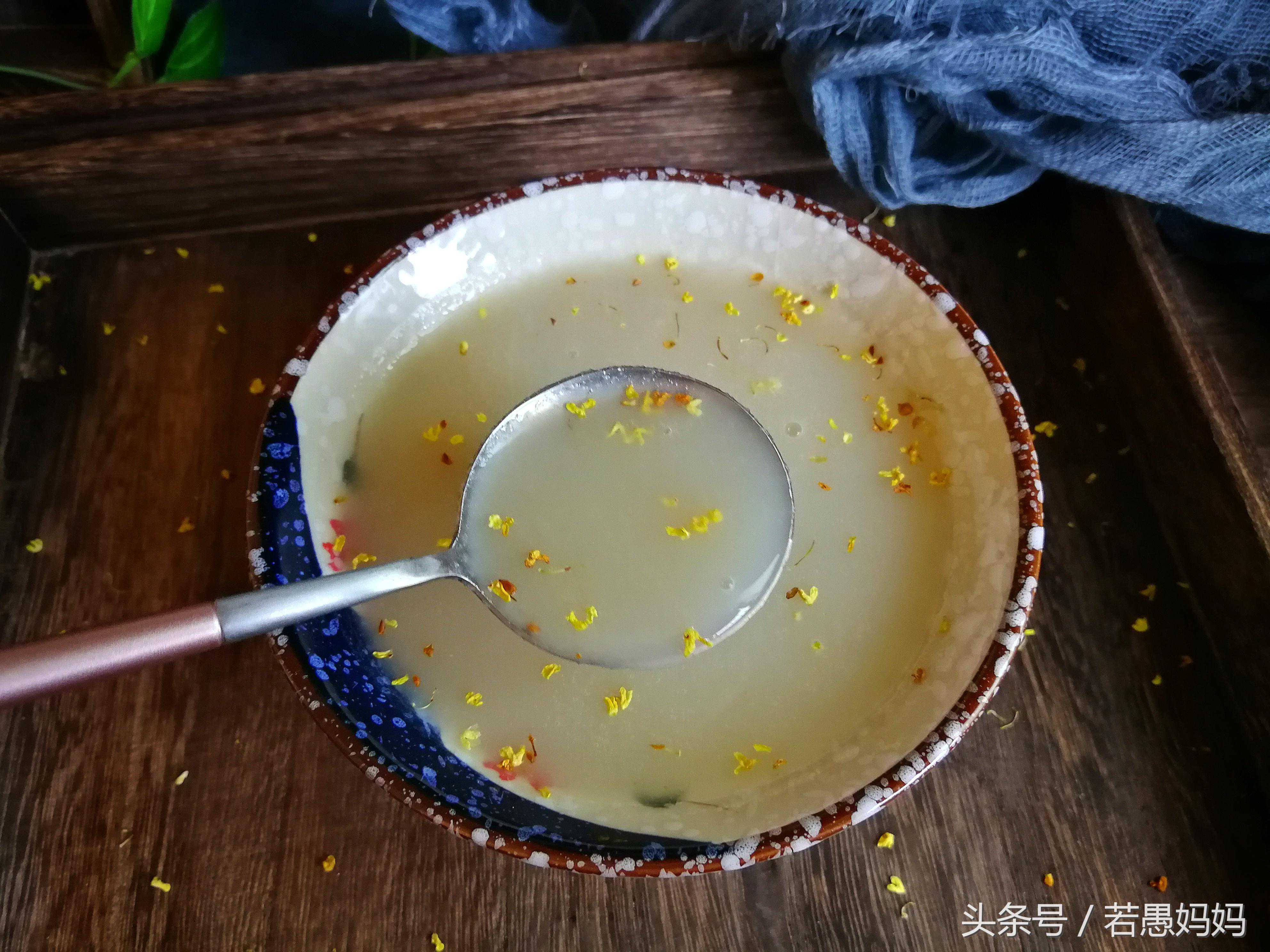 每天一杯梨藕汁，预防感冒少咳嗽，美容美颜还去火，很多人不知道