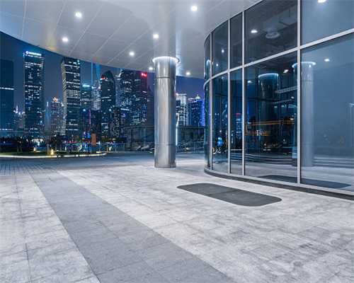 整张脸像“河马”，坐公交曾吓哭小朋友！上海九院为29岁小伙治罕见顽疾